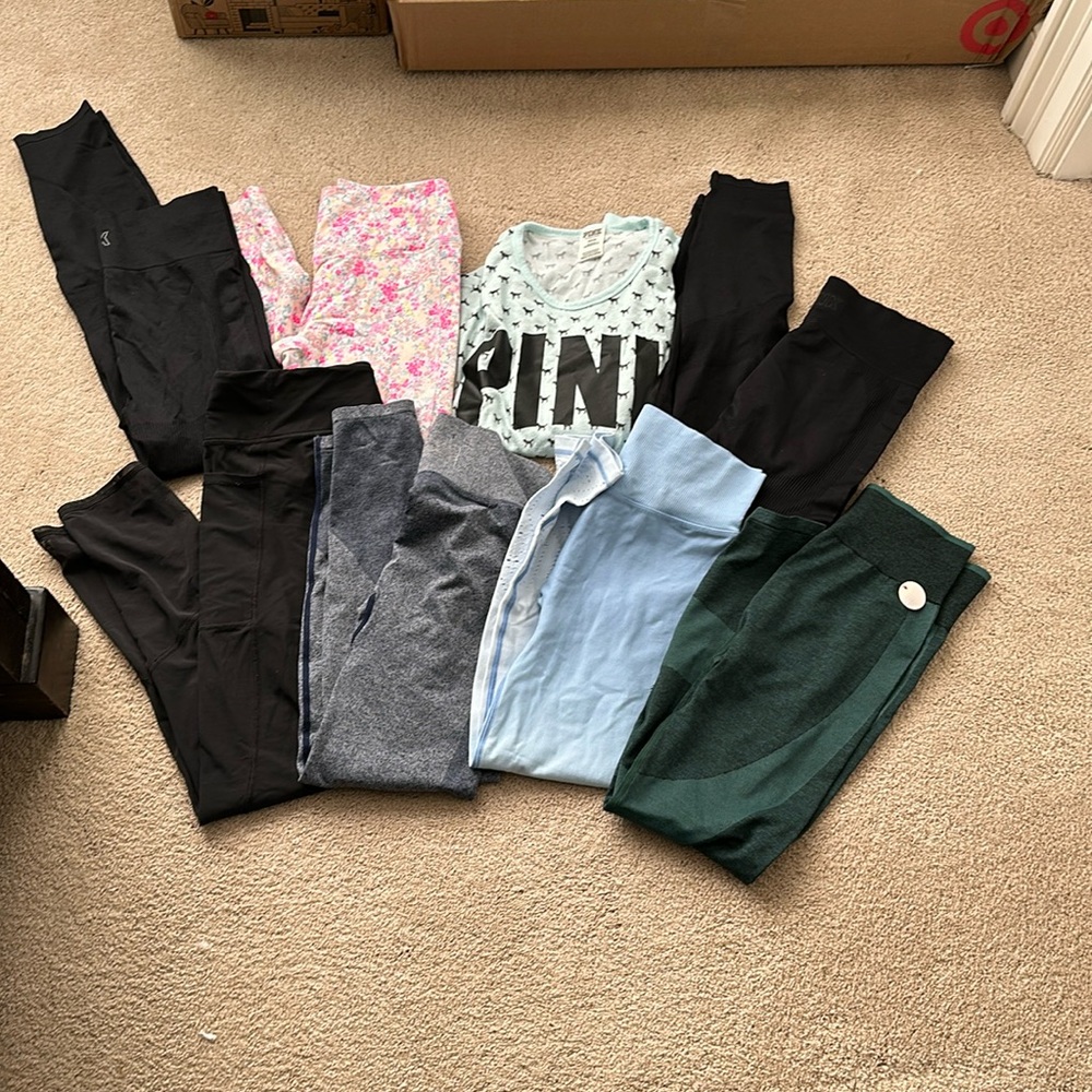 Victoria Secret PINK bundle/shorts not in main photo